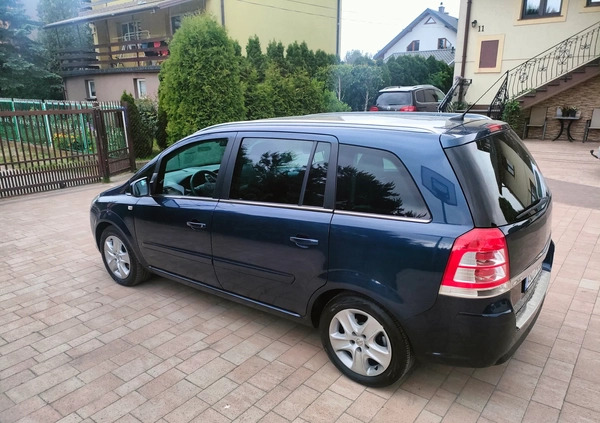 Opel Zafira cena 21900 przebieg: 200000, rok produkcji 2011 z Łódź małe 211